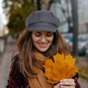 Womens Liz Clairborne Wool Newsboy/Applejack Hat